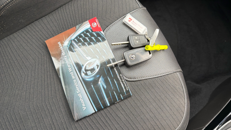 Vauxhall Adam 1.2i Energised 3dr Petrol Hatchback